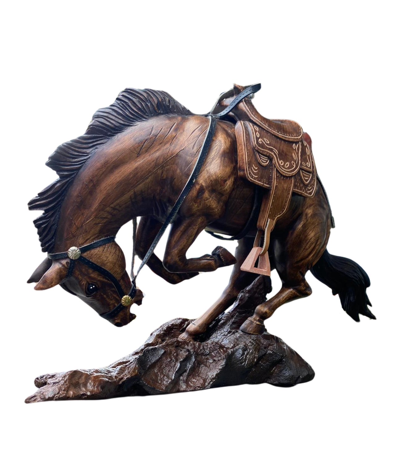 Cheval Sauvage avec Selle en Bois